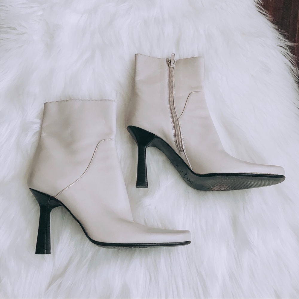 Via Spiga White Heeled Ankle Boots Size 5 - Picture 1 of 8